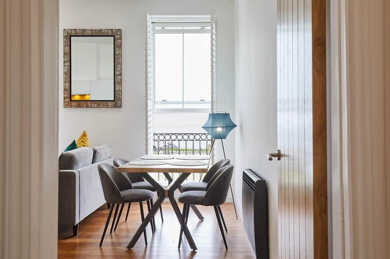 Host & Stay - The Connell Whitby